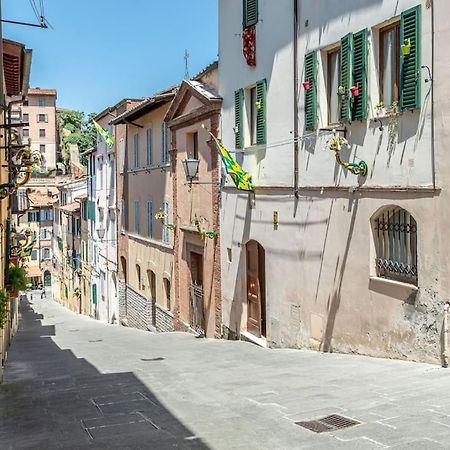 Mojito - Porta Ovile Nel Centro Storico Di Сиена Экстерьер фото